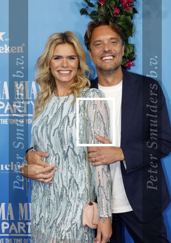 Rotterdam 27 september 2024
Premiere Mamma mia the party in  Schiecentrale.  Nicolette v dam en Bas Smit