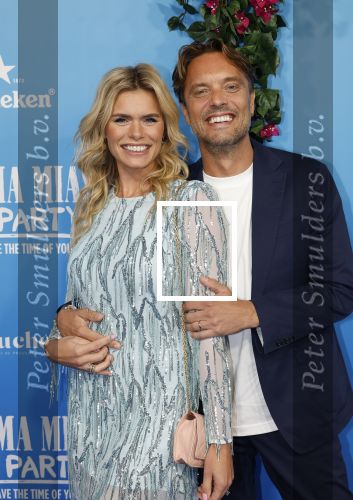 Rotterdam 27 september 2024
Premiere Mamma mia the party in  Schiecentrale.  Nicolette v dam en Bas Smit