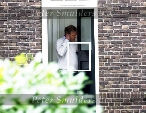 Enschede 15 september 2024
Pieter Omtzigt bij zijn huis waar hij met zijn vrouw Ayfer Koc en hun dochters woont.