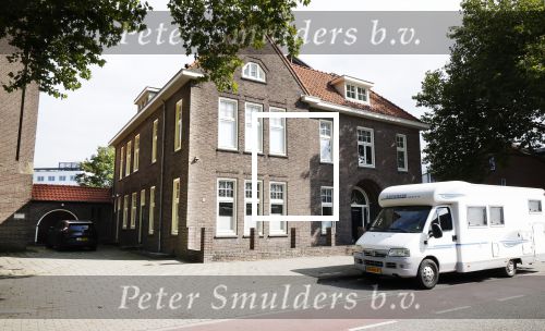 Enschede 15 september 2024
Pieter Omtzigt bij zijn huis waar hij met zijn vrouw Ayfer Koc en hun dochters woont.