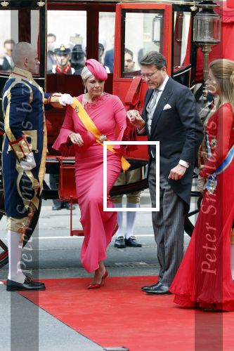 Den Haag 17 september 2024
Prinsjesdag 2024 met aanwezig namens de koninklijke familie , Koning Willem Alexander Koningin Maxima Prinses Amalia Prinses Alexia Prins Constantijn en Prinses Laurentien.