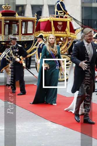 Den Haag 17 september 2024
Prinsjesdag 2024 met aanwezig namens de koninklijke familie , Koning Willem Alexander Koningin Maxima Prinses Amalia Prinses Alexia Prins Constantijn en Prinses Laurentien.
