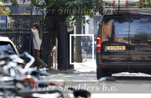Amsterdam 21 september 2024
Priscilla Nasi en Kevin v Ree trouwen in het College Hotel .oa aanwezig Robert halewijn Evert Santegoeds Gerard Joling Wino Omtzigt Guido Spek en andere gasten . Priscilla en Kevin arriveren in zijn bus die hij metr zijn werk gebruikt