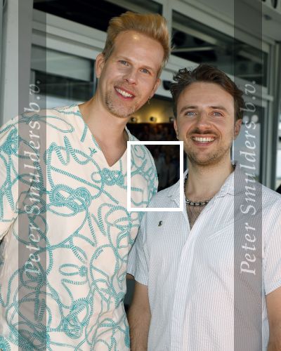 Katwijk 8 september 2024
Premiere Soldaat van Oranje in de Hangaar . Rick Paul van Mulligen met partner