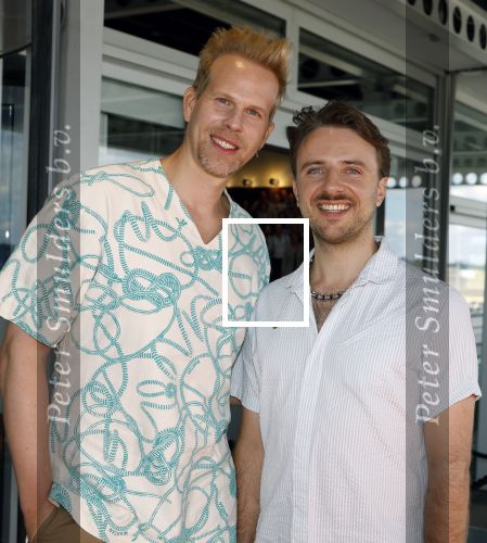 Katwijk 8 september 2024
Premiere Soldaat van Oranje in de Hangaar . Rick Paul van Mulligen met partner