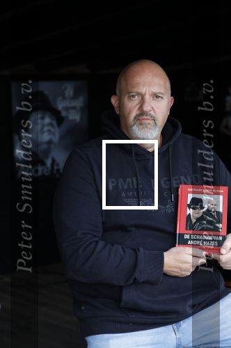 Noorden Nieuwkoop 13 september 2024
Robert de Waal heeft een nieuwe boek over Andre Hazes geschreven.