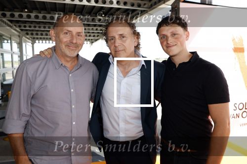 Katwijk 8 september 2024
Premiere Soldaat van Oranje in de Hangaar . Robin de Leviata met broer Alain de Levita en zijn zoon