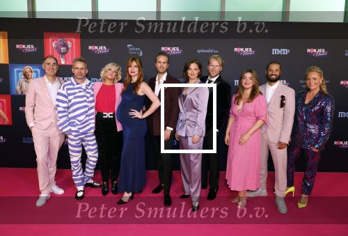 Den Bosch 28 september 2024
Premiere Rokjesdag in de Brabant hallen met in de cast oa Abbey Hoes, Leo Alkemade, Brigitte Heitzer, Lykele Muus, Bertrie Wierenga en Kiefer Zwart.Daarnaast zijn er onder meer rollen weggelegd voor Sinan Eroglu, Peter Bolhuis, Tineke Schouten, Patrick Martens en Maaike Martens.