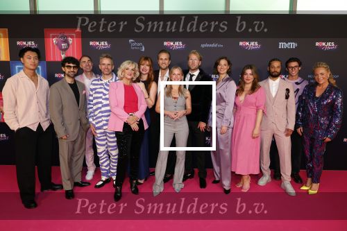 Den Bosch 28 september 2024
Premiere Rokjesdag in de Brabant hallen met in de cast oa Abbey Hoes, Leo Alkemade, Brigitte Heitzer, Lykele Muus, Bertrie Wierenga en Kiefer Zwart.Daarnaast zijn er onder meer rollen weggelegd voor Sinan Eroglu, Peter Bolhuis, Tineke Schouten, Patrick Martens en Maaike Martens.
