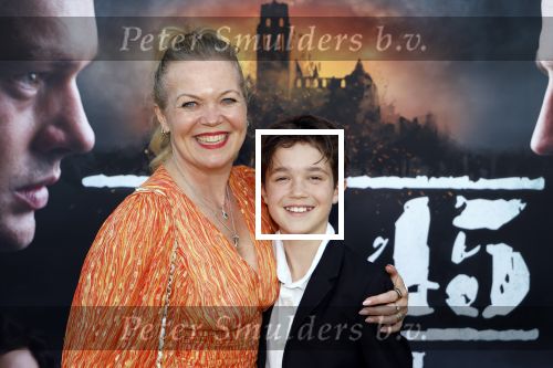 Barneveld 21 september 2024
Premiere Musical 40-45 . Roos Schlikker met haar zoon
