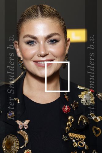 Schiphol 31 september 2024
Winterpresentatie RTL / Videoland in een tent achter Hotel v d Valk bij Schiphol . Roxeanne Hazes kwam met haar partner Erik Swennes