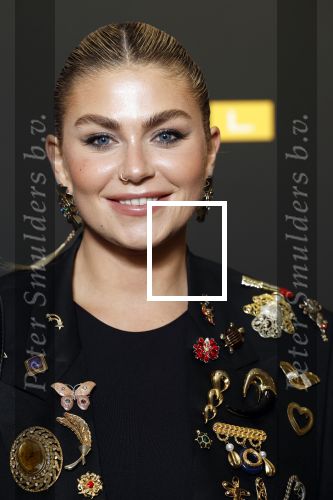 Schiphol 31 september 2024
Winterpresentatie RTL / Videoland in een tent achter Hotel v d Valk bij Schiphol . Roxeanne Hazes kwam met haar partner Erik Swennes