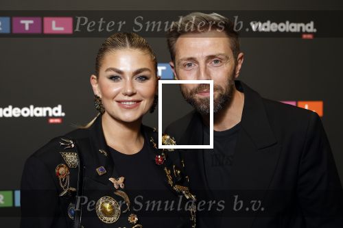 Schiphol 31 september 2024
Winterpresentatie RTL / Videoland in een tent achter Hotel v d Valk bij Schiphol . Roxeanne Hazes kwam met haar partner Erik Swennes