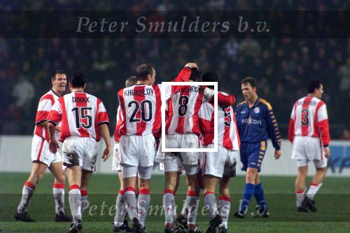 Eindhoven, 18 februari 1999
PSV-FC Twente, eindstand 3-0
Ruud v Nistelrooij wordt gefeliciteer na zijn tweede doelpunt door Dmitri Khokhlov, Dave Oijen, Jurgen Dirkx

PETER SMULDERS BV