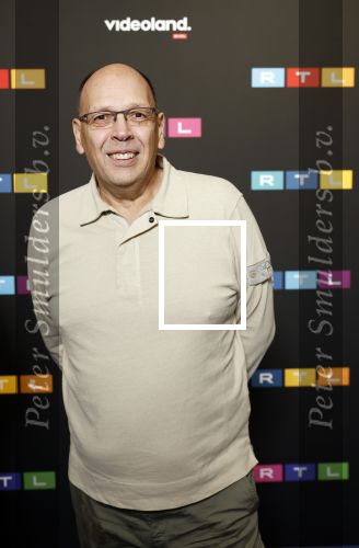Schiphol 31 september 2024
Winterpresentatie RTL / Videoland in een tent achter Hotel v d Valk bij Schiphol . Simon de Waal