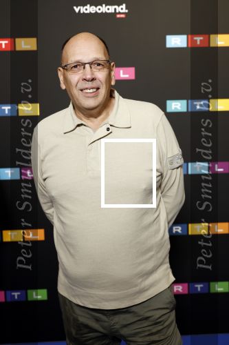 Schiphol 31 september 2024
Winterpresentatie RTL / Videoland in een tent achter Hotel v d Valk bij Schiphol . Simon de Waal