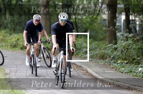 Blaricum 4 september 2024
Fietstocht met allemaal specialized S Works fietsen vanaf Blushing Blaricum van Gordon .
Oa doen mee , Winston Gerschtanowitz Louis Talpe Mark Tuitert Laurens ten Dam Roxane Knetemann Thomas v d Vlucht Johan Museeuw Thomas Dekker Ireen Wust Erben Wennemars  Joy Beune en haar partner Kjeld Nuis .