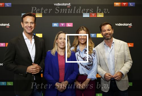 Schiphol 31 september 2024
Winterpresentatie RTL / Videoland in een tent achter Hotel v d Valk bij Schiphol . Sven Sauve Ilse Oppeneer Ellen van den Berghe en Peter van der Vorst