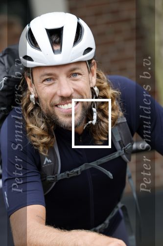 Blaricum 4 september 2024
Fietstocht met allemaal specialized S Works fietsen vanaf Blushing Blaricum van Gordon .
Oa doen mee , Winston Gerschtanowitz Louis Talpe Mark Tuitert Laurens ten Dam Roxane Knetemann Thomas v d Vlucht Johan Museeuw Thomas Dekker Ireen Wust Erben Wennemars  Joy Beune en haar partner Kjeld Nuis .