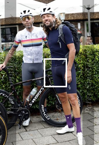 Blaricum 4 september 2024
Fietstocht met allemaal specialized S Works fietsen vanaf Blushing Blaricum van Gordon .
Oa doen mee , Winston Gerschtanowitz Louis Talpe Mark Tuitert Laurens ten Dam Roxane Knetemann Thomas v d Vlucht Johan Museeuw Thomas Dekker Ireen Wust Erben Wennemars  Joy Beune en haar partner Kjeld Nuis .