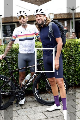 Blaricum 4 september 2024
Fietstocht met allemaal specialized S Works fietsen vanaf Blushing Blaricum van Gordon .
Oa doen mee , Winston Gerschtanowitz Louis Talpe Mark Tuitert Laurens ten Dam Roxane Knetemann Thomas v d Vlucht Johan Museeuw Thomas Dekker Ireen Wust Erben Wennemars  Joy Beune en haar partner Kjeld Nuis .