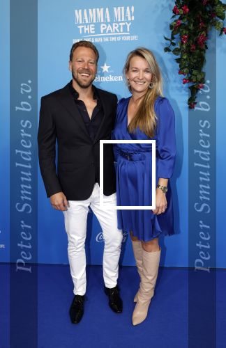 Rotterdam 27 september 2024
Premiere Mamma mia the party in  Schiecentrale. Tim Klijn met zijn vrouw