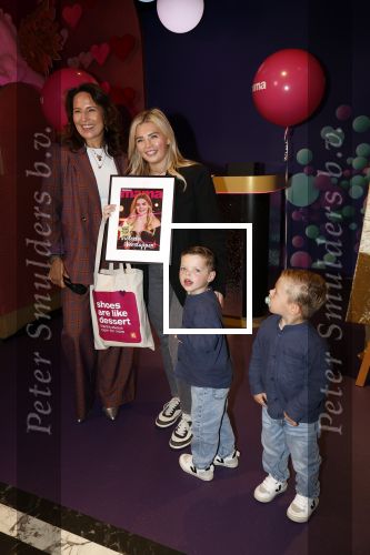 Amsterdam 11 september 2024
Fabulous Mama awards in All out in Amsterdam. Victoria Verstappen kwam met haar drie kinderen