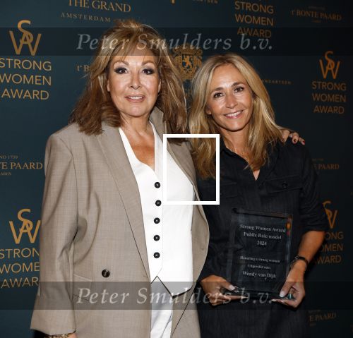Amsterdam 9september 2024
Strong women award ik hotel The Grand .
Wendy v Dijk krijgt de award.,