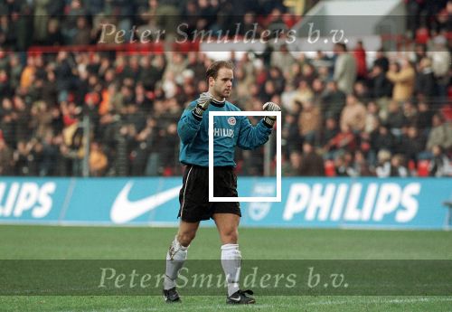 Eindhoven, 22 november 1998
PSV-FC Utrecht, eindstand 5-0
Het eerste officiele optreden van derde doelman bij PSV, Wilburt Need.