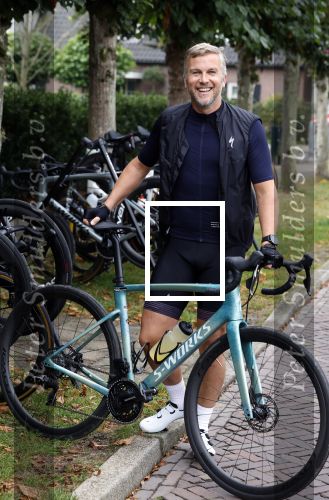 Blaricum 4 september 2024
Fietstocht met allemaal specialized S Works fietsen vanaf Blushing Blaricum van Gordon .
Oa doen mee , Winston Gerschtanowitz Louis Talpe Mark Tuitert Laurens ten Dam Roxane Knetemann Thomas v d Vlucht Johan Museeuw Thomas Dekker Ireen Wust Erben Wennemars  Joy Beune en haar partner Kjeld Nuis .