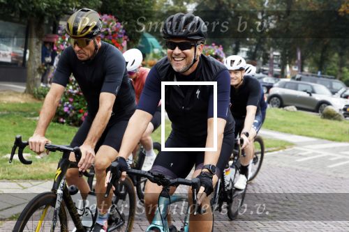Blaricum 4 september 2024
Fietstocht met allemaal specialized S Works fietsen vanaf Blushing Blaricum van Gordon .
Oa doen mee , Winston Gerschtanowitz Louis Talpe Mark Tuitert Laurens ten Dam Roxane Knetemann Thomas v d Vlucht Johan Museeuw Thomas Dekker Ireen Wust Erben Wennemars  Joy Beune en haar partner Kjeld Nuis .