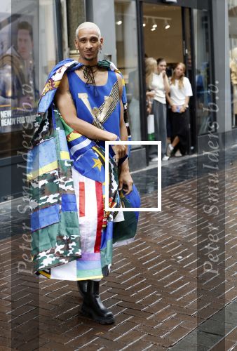 Amsterdam 3 september 2024
Opening van de Amsterdam Fashion Week AFW met een catwalk voor de Linda Foundation.
O.A. liepen mee , Worthy de Jong Winonah de Jong Dyantha Brooks Anouk Smulders Fockeline Ouwerkerk Dyanne Beekman Irene v d Laar Carolien Spoor Victoria Koblenko Zineb Fallouk Quinty Trustfull Tanja Jess Susan Visser IOris v Lunenberg Lauren Verster Marlijn Werdenburg Dani Bles Isa Hoes Anita Witzier Merel Westrik Hilmar Mulder Imanuelle Grives Vivian Slingerland (met dochter) en Hadewich Minis. Noa Vahle was aanwezig namens de Linda Foundation.