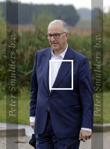 Rotterdam 20 september 2025
Crematie Gerard Cox bij crematorium de Hoeksche Waard. Aboutaleb