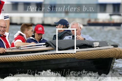 Amsterdam 24 augustus 202
Prins Maurits en Prinses MarilÃ¨ne hebben drie kinderen: Anna (geboren in 2001), Lucas (geboren in 2002), en Felicia (geboren in 2005). Hun volledige achternaam is Van Lippe-Biesterfeld van Vollenhoven . Prins Maurits neemt met zijn gezin de Vlootschouw af tijdens de laatste dag van Sail. Ze varen met de Groene Draeck. Albert Nieboer