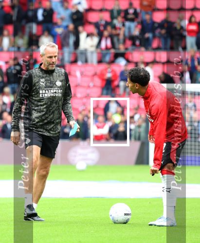 Eindhoven, 21 September 2025
PSV-AJAX, Eindstand 2-2
Kompetitie seizoen 2025-2026
Anass Salah-Eddine met Andre Ooijer