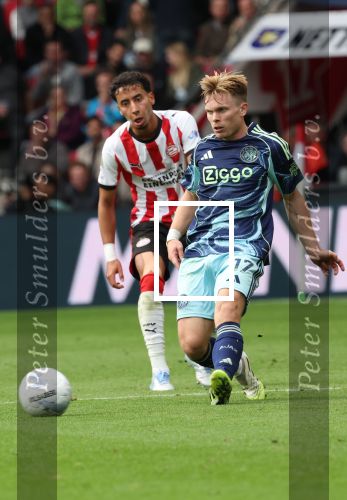 Eindhoven, 21 September 2025
PSV-AJAX, Eindstand 2-2
Kompetitie seizoen 2025-2026
Anass Salah-Eddine met Steven Berghuis