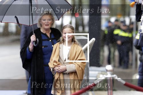 Den Haag 16 september 2025
Prinsjesdag 2025 in Den Haag . Ankie Broekers Knol met kleindochter
