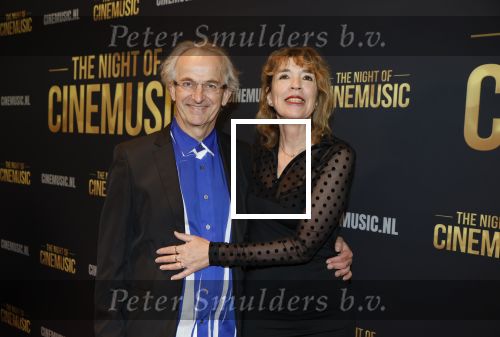 Amsterdam 12 september 2025
Uitreiking Cinemusic Rembrandt Oeuvre Award - tijdens The Night Of Cinemusic in het Concertgebouw. Jeroen Krabbe krijgt Ouvre prijs uit handen van Rene Mioch . Ate de Jong met zijn vrouw