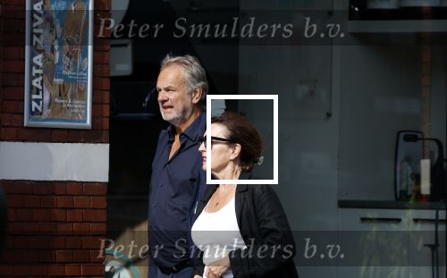 Amsterdan 25 augustus 2025
Bert Kuizenga met zijn vrouw op straat in Amsterdam zuid