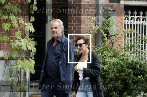Amsterdan 25 augustus 2025
Bert Kuizenga met zijn vrouw op straat in Amsterdam zuid
