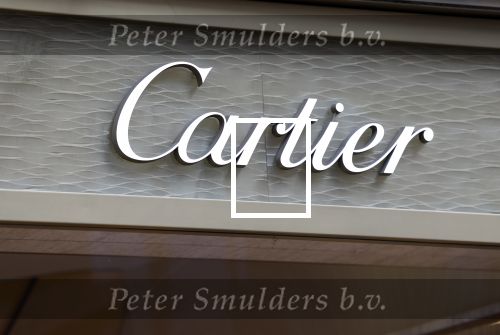 Amsterdam 26 augustus 2026
Logo\'s van de winkels op de pc hooftstraat . DE Winkelstraat van Nederland . Cartier