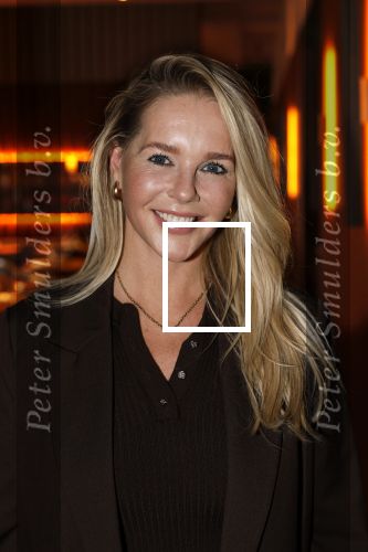Amsterdam 26 september 2025
Boekpresentatie Simone v d Ende in restaurant Rijks . Chantal Janzen ontvangt het eerste boek . Chantal Janzen