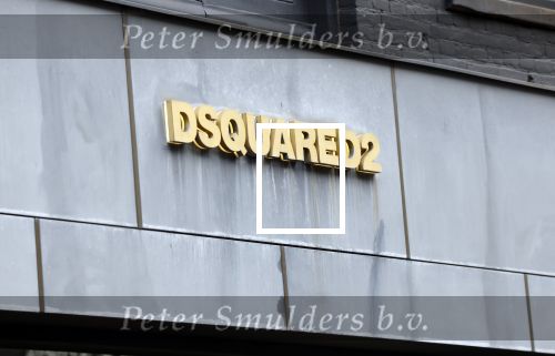 Amsterdam 26 augustus 2026
Logo\'s van de winkels op de pc hooftstraat . DE Winkelstraat van Nederland . Dsquared