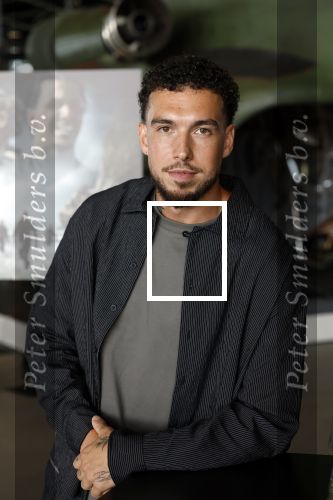 Soest 12 september 2025
Presentatie Special Forces Vips met oa Djarno Hofland Cherry Ann Person Jody Bernald Fajah Lourens Rachel John Farja Farvardin (Fawrynotsawry) Dylan Hoogerwerf Nikki Koppedraaijer  Matthijs Groenevelt Dennis Kok Bas Kremer en Erik Wegenwijs . De presenatie was in het Nationaal Militair Museum .