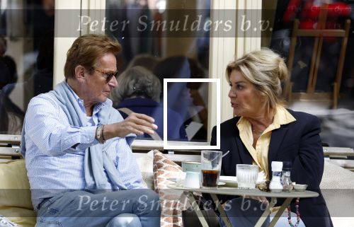 Amsterdam 2 september 2025
Frank Jansen met goede vriendin Gwenny op terras.