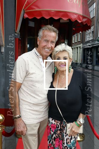 Amsterdam 26 augustus 2025
Presentatie tassenlijn Studio Noos bij cafe Nol .
Mick Harren en Imca Marina treden op. Hanny Veerkamp met man Ton en zoon