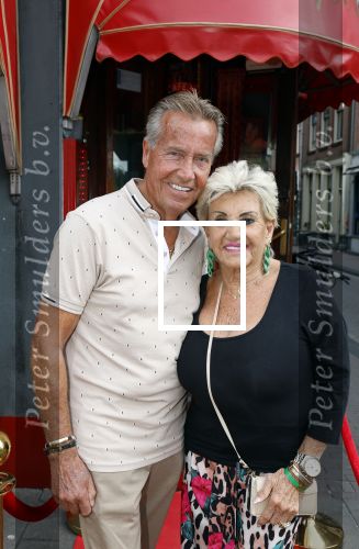 Amsterdam 26 augustus 2025
Presentatie tassenlijn Studio Noos bij cafe Nol .
Mick Harren en Imca Marina treden op. Hanny Veerkamp met man Ton en zoon