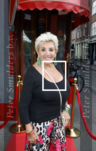 Amsterdam 26 augustus 2025
Presentatie tassenlijn Studio Noos bij cafe Nol .
Mick Harren en Imca Marina treden op. Hanny Veerkamp met man Ton en zoon