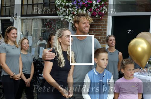 Enkhuizen 30 augustus 2025
Irene Schouten opent met haar compagnon Susan Bakker de tweede RFRMR  .RFRMR is een pilates studio . Irene Schouten met haar man Dirk Jan