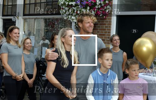 Enkhuizen 30 augustus 2025
Irene Schouten opent met haar compagnon Susan Bakker de tweede RFRMR  .RFRMR is een pilates studio . Irene Schouten met haar man Dirk Jan